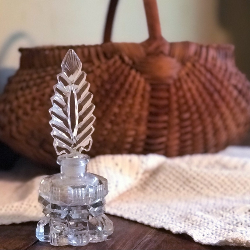 VINTAGE DECANTER BOTTLE